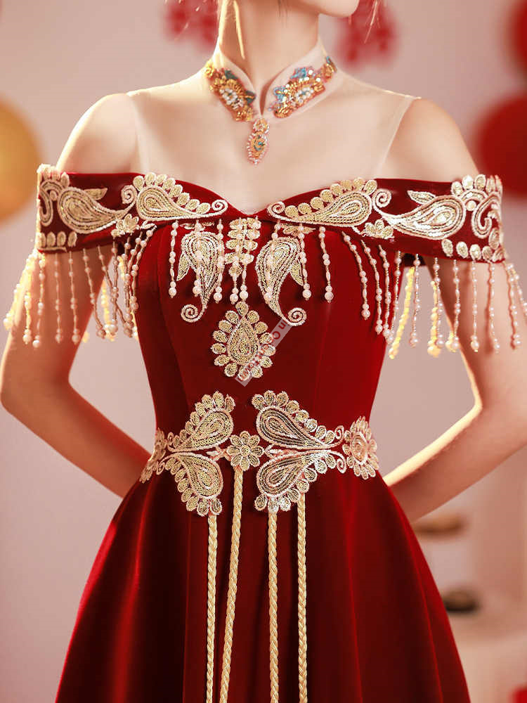 Chinesisches Toast-Kleid im Ch – Luxury Lifestyle Girl Bewertung und Preis