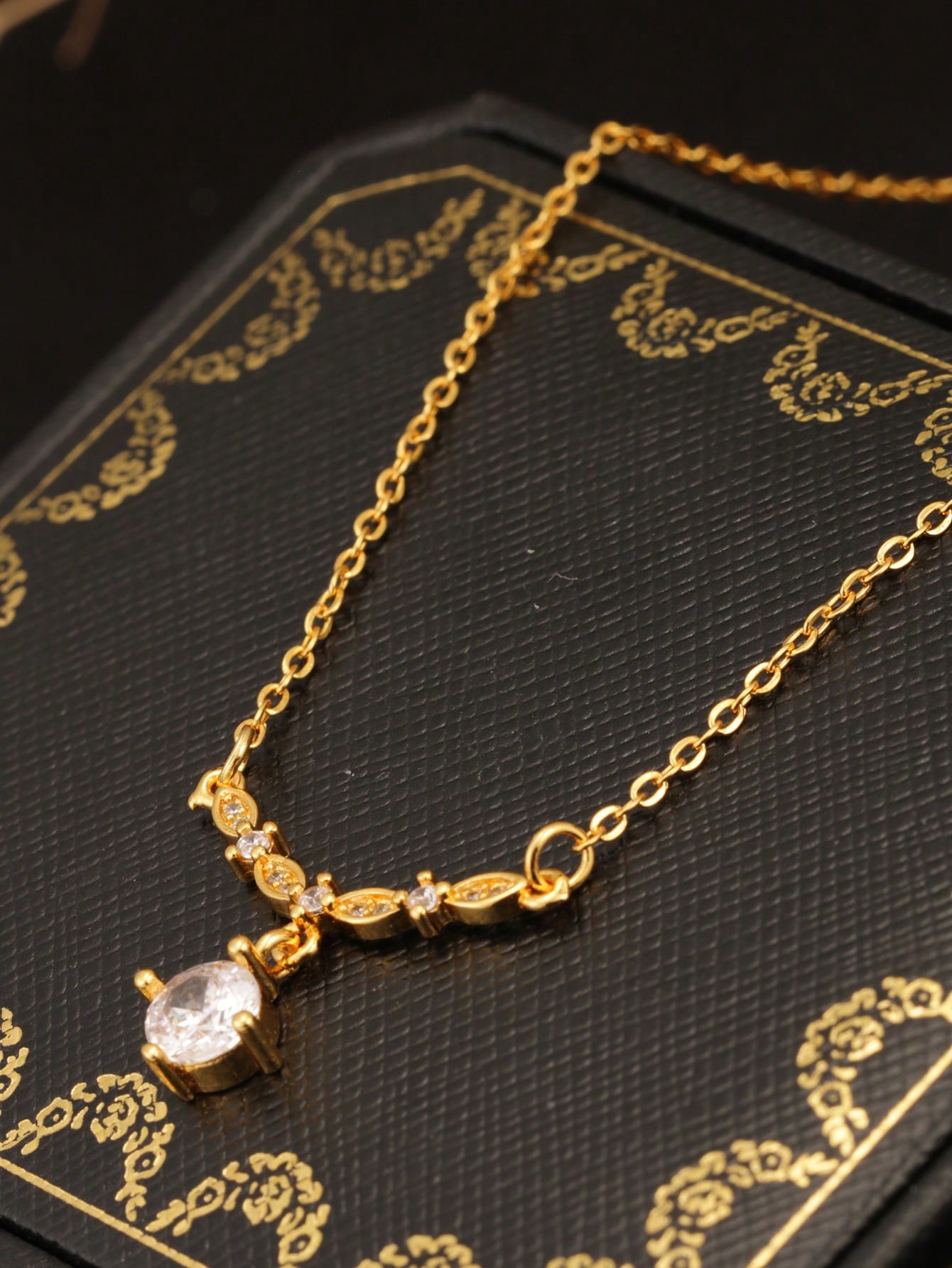 Neue Sommer-Halskette mit Smil – Luxury Lifestyle Fashion Bewertung und Preis